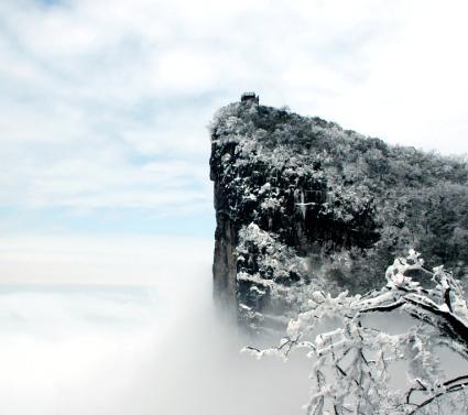 天门山雪景