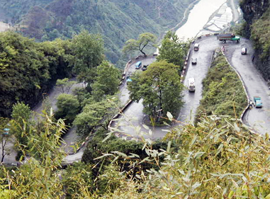 最险的公路_云南最美 最弯 最险的公路,你走过几条